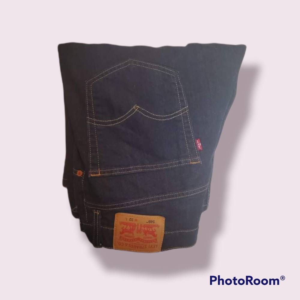 Mens Levi Jean shorts size 32